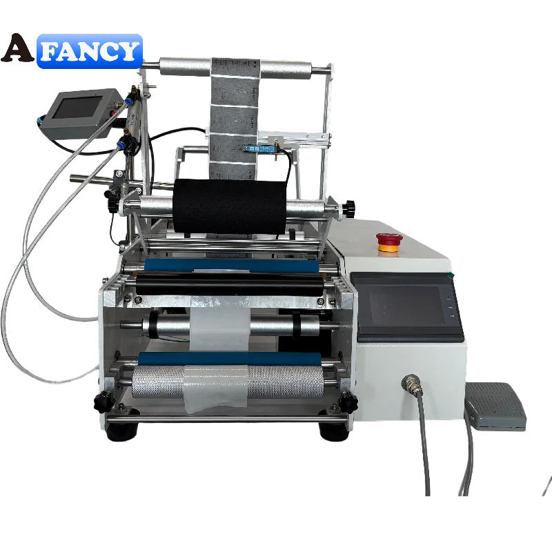 Étiqueteuse de bouteilles de concentré de cannabis CBD (1) Étiqueteuse de bouteilles de concentré de cannabis CBD (1)